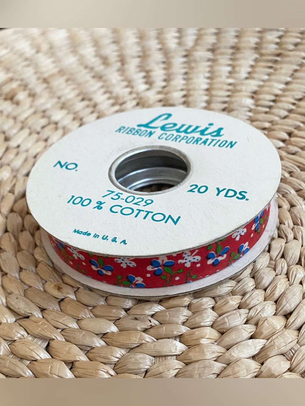 Vtg Lewis Ribbon Corp 100% Cotton Floral Calico Ribbon Spool Red Ditzy Flowers